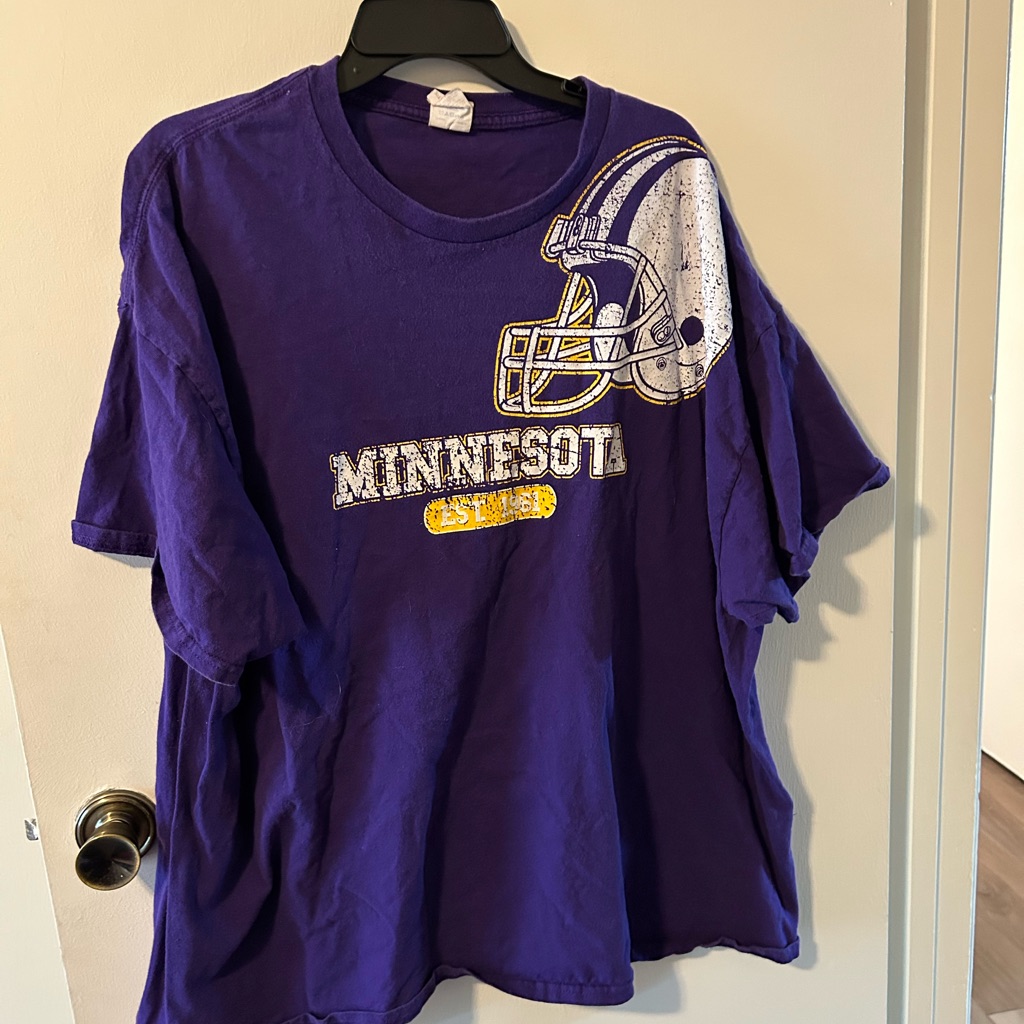 Minnesota Men’s Purple Graphic T-Shirt